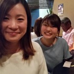 看板娘の植野(左) 専門学生の岡(右)
